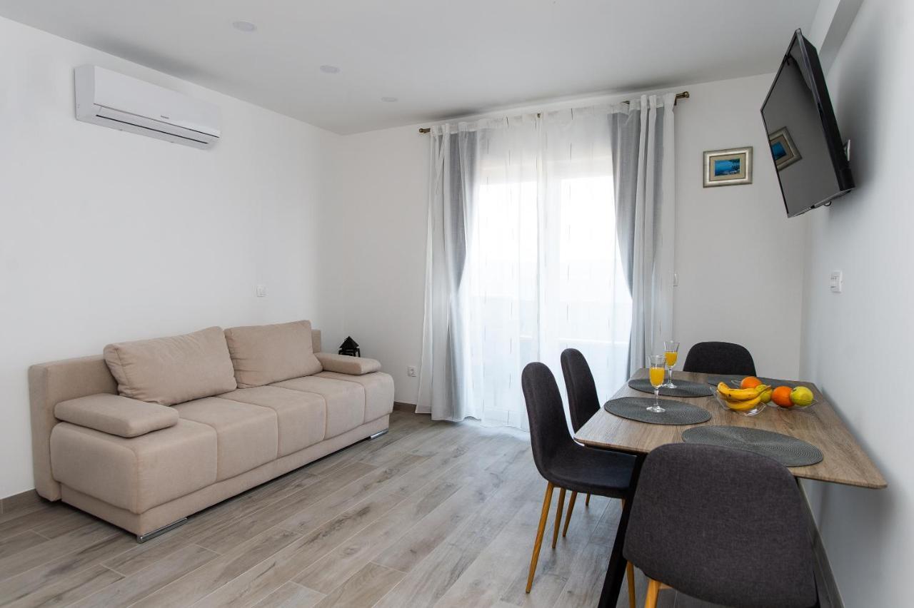 Exclusive Villa Almissa With Swimming Pool And Sea View Lokva Rogoznica Kültér fotó