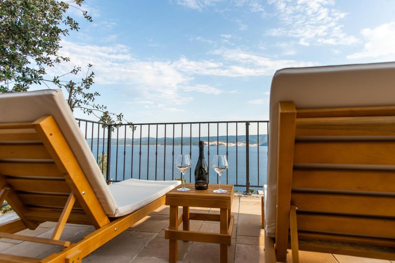 Exclusive Villa Almissa With Swimming Pool And Sea View Lokva Rogoznica Kültér fotó