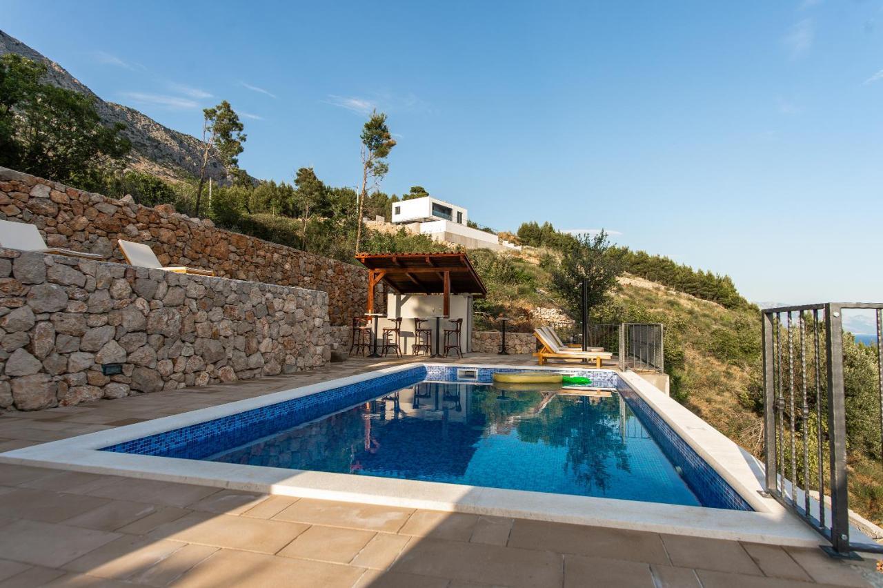 Exclusive Villa Almissa With Swimming Pool And Sea View Lokva Rogoznica Kültér fotó