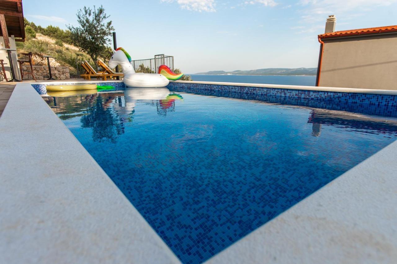Exclusive Villa Almissa With Swimming Pool And Sea View Lokva Rogoznica Kültér fotó