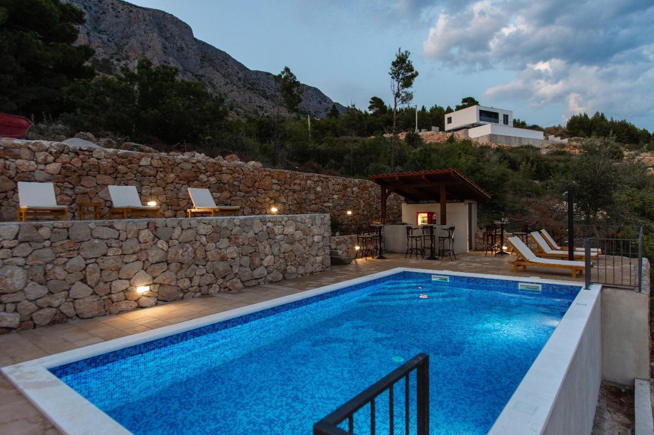 Exclusive Villa Almissa With Swimming Pool And Sea View Lokva Rogoznica Kültér fotó