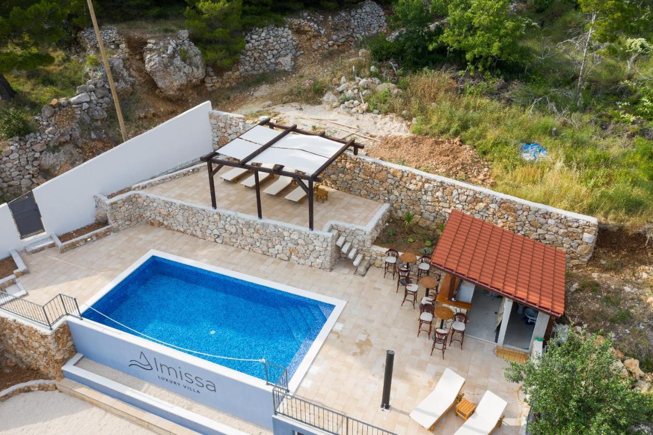 Exclusive Villa Almissa With Swimming Pool And Sea View Lokva Rogoznica Kültér fotó