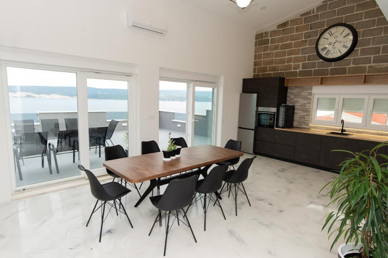 Exclusive Villa Almissa With Swimming Pool And Sea View Lokva Rogoznica Kültér fotó