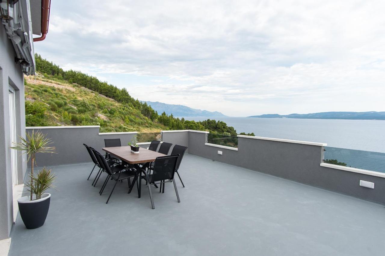 Exclusive Villa Almissa With Swimming Pool And Sea View Lokva Rogoznica Kültér fotó