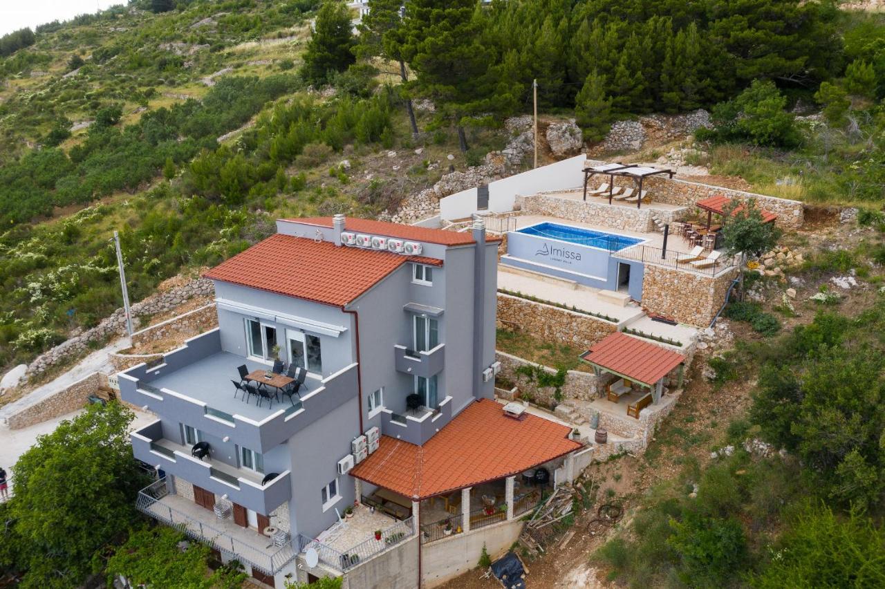 Exclusive Villa Almissa With Swimming Pool And Sea View Lokva Rogoznica Kültér fotó